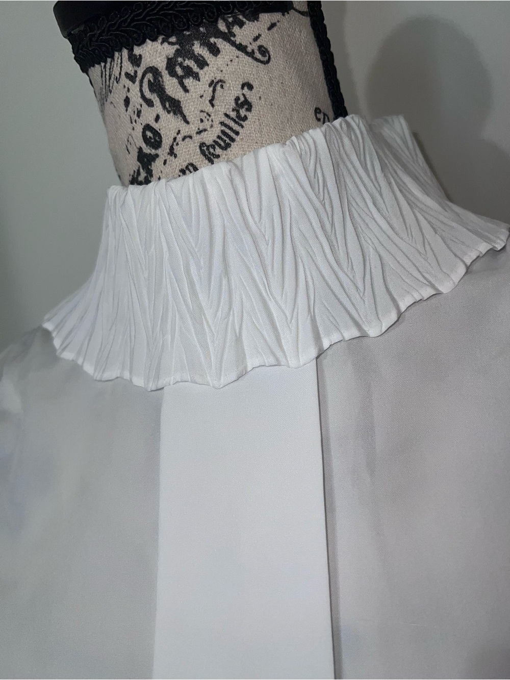 Vintage 80s Rhoda Lee White Pleated Mock Neck Blouse Puff Sleeve Size 10 - Picture 4 of 9